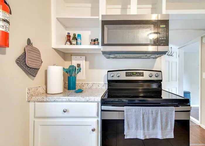 Top Budget-Friendly Hotels Near Disney with Shuttles