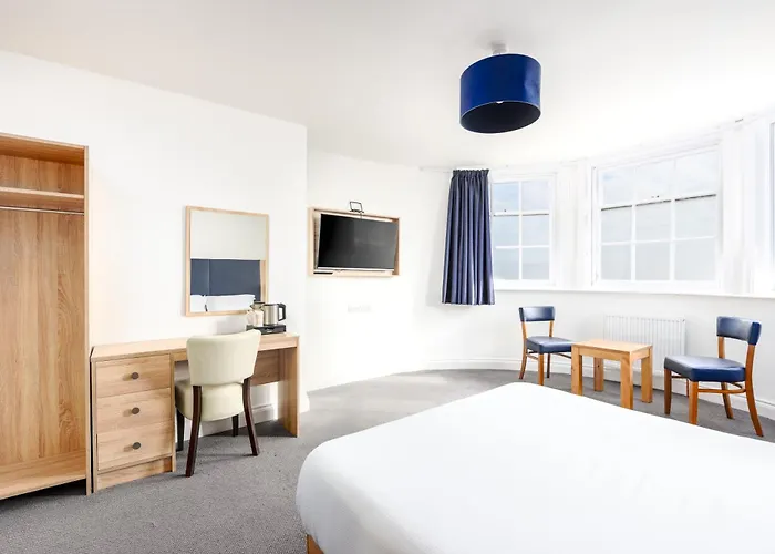 Top Half Board Hotels in Scarborough